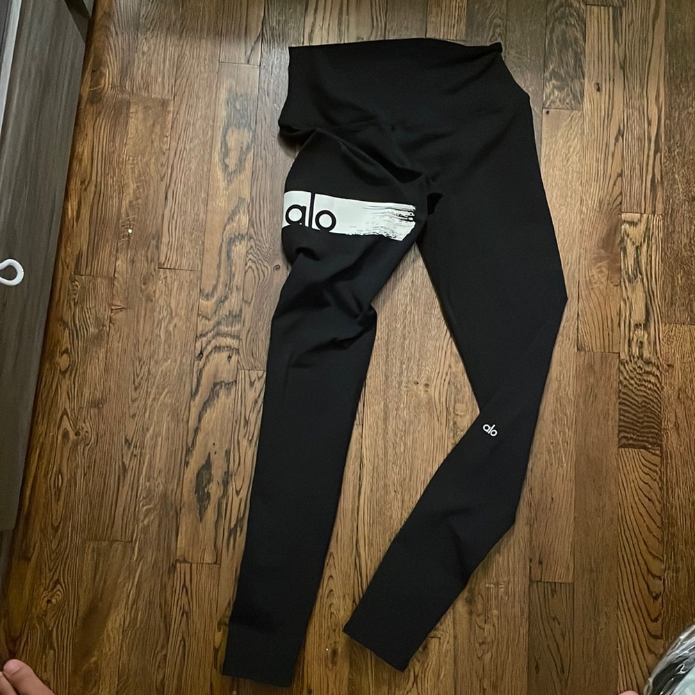 Alo black leggings size Medium